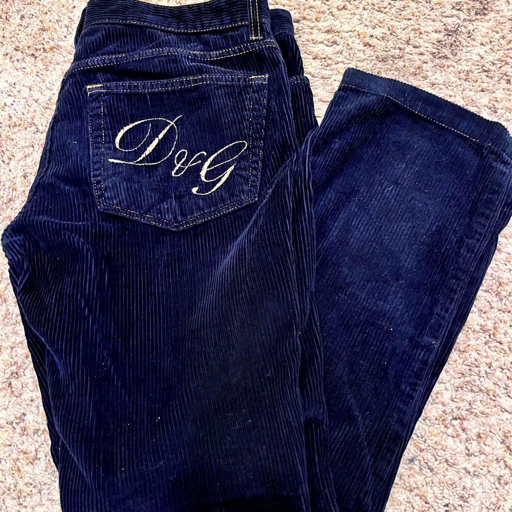 Selling my beautiful Dolce Gabbana pants. They’re size 34, but fit like 32.